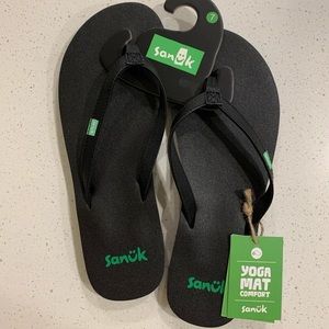 Sanuk Black Flip Flops Yoga Joy